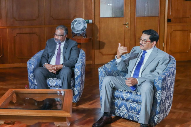 Governor of the Central Bank of Sri Lanka Dr Nandalal Weerasinghe and Secretary to the Treasury, Ministry of Finance Mr. K M Mahinda Siriwardana